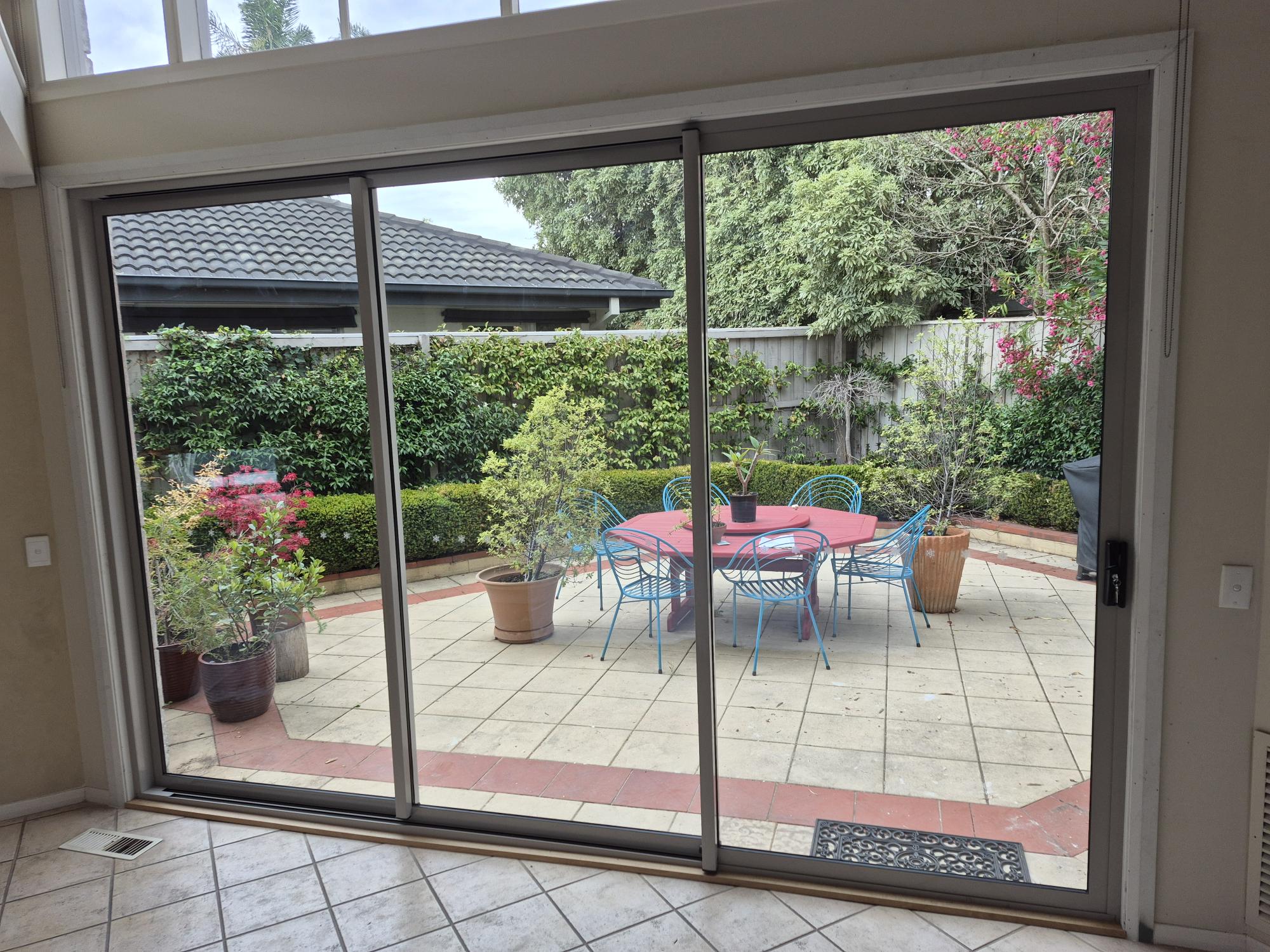 Aluminium-Stacker-Door-inside-After