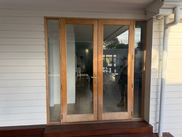 Aluminium Bifold Doors inside (Before)