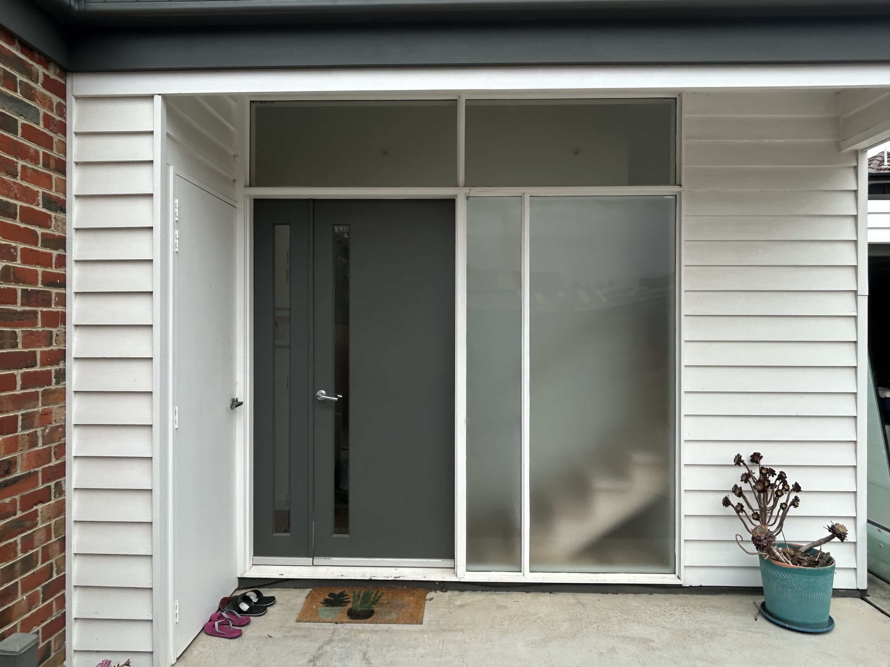 Aluminium-Feature-Entry-Way-Before-Parkdale-Project