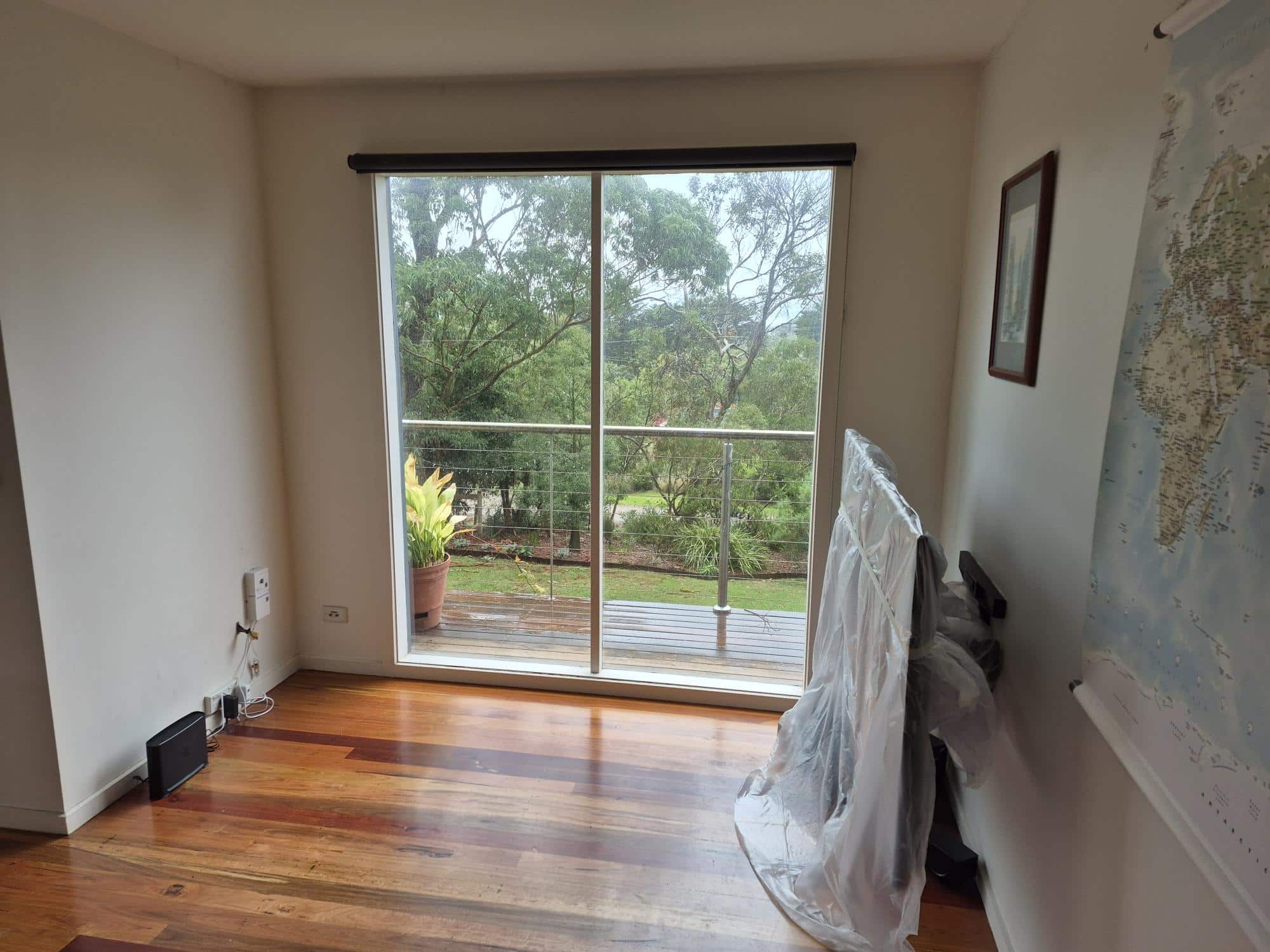 Aluminium-picture-window-inside-before-Flinders-project