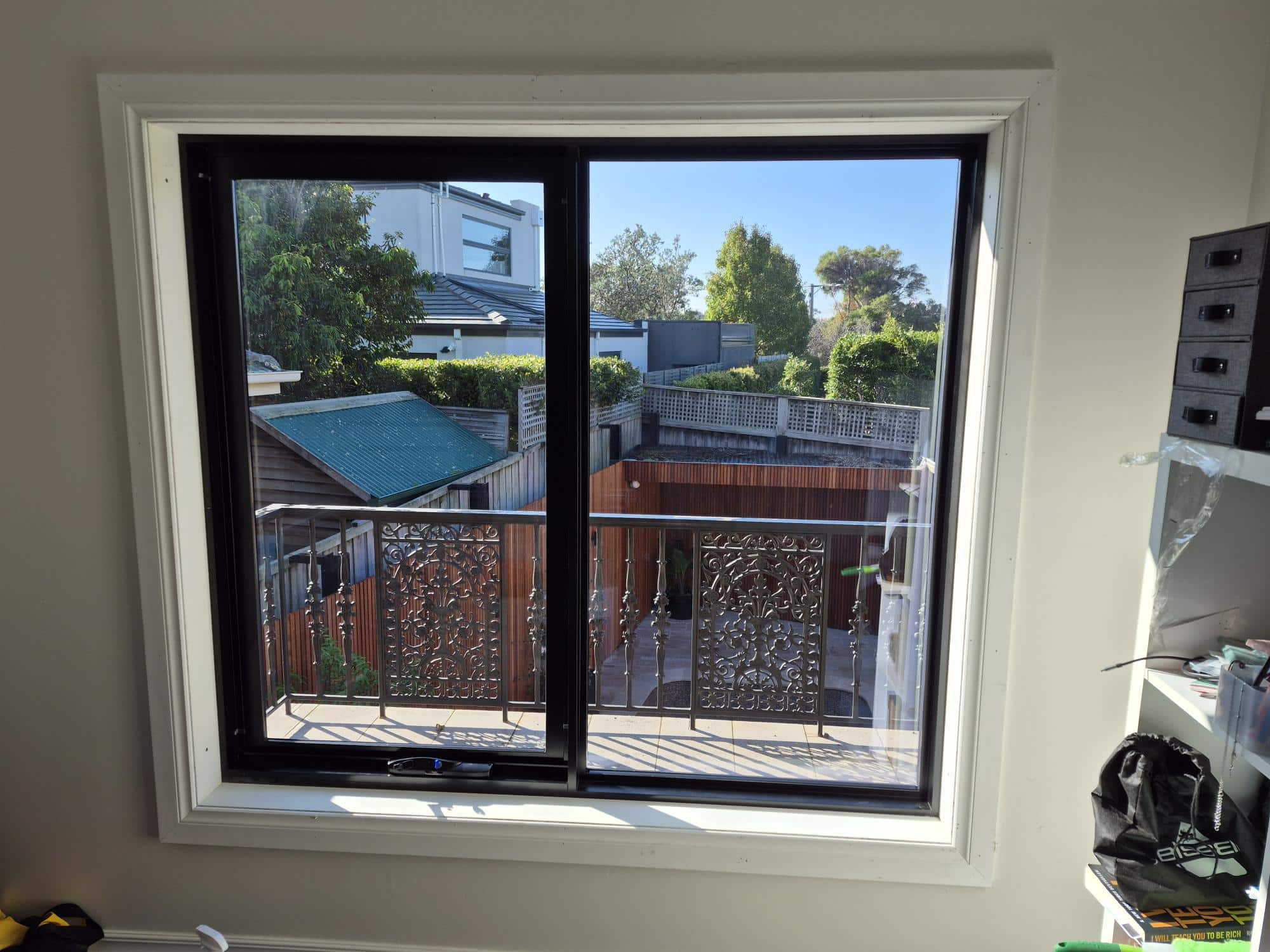 Colonial-Double-Hung-to-Aluminium-Awning-inside-After-Beaumaris-Project
