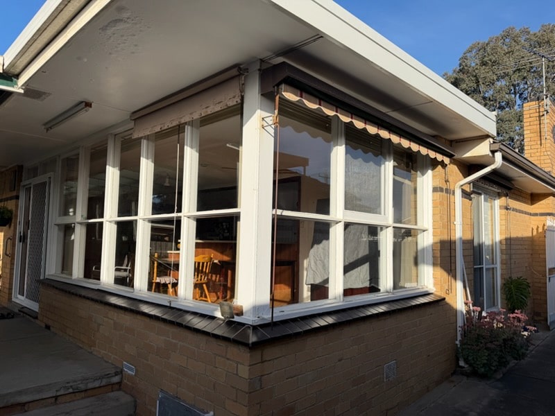 Aluminium-Mutilite-Corner-Window-Before-Fawkner